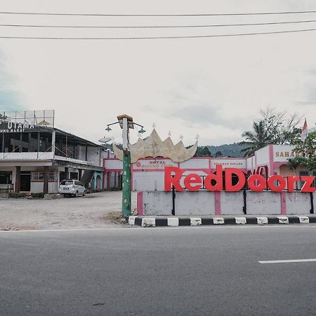 Reddoorz Syariah Near Kebun Raya Liwa Hotel Negarabatin Exterior photo