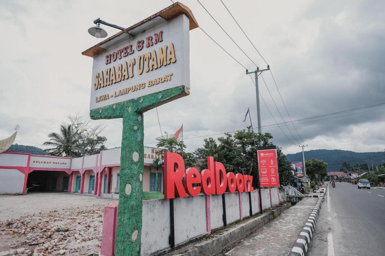 Reddoorz Syariah Near Kebun Raya Liwa Hotel Negarabatin Exterior photo
