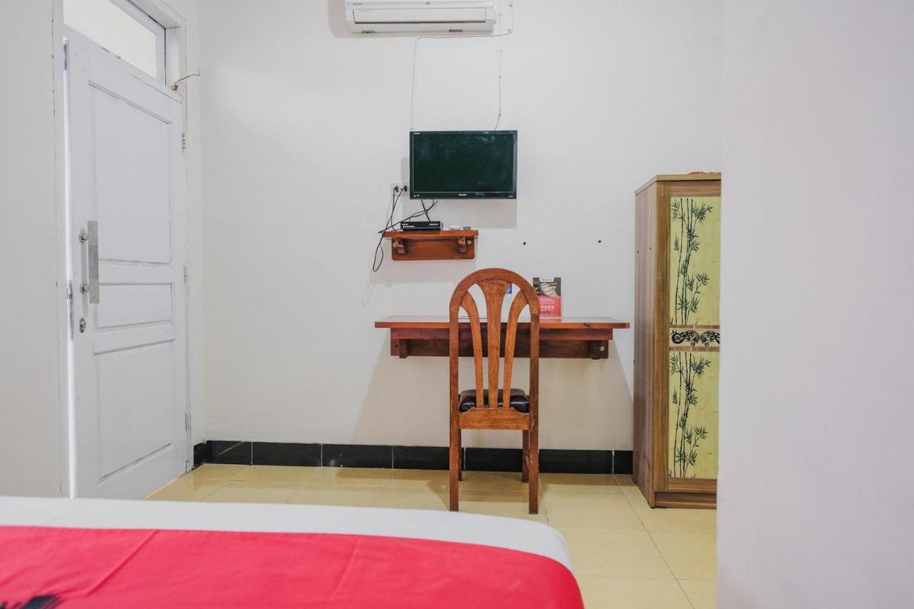 Reddoorz Syariah Near Kebun Raya Liwa Hotel Negarabatin Exterior photo