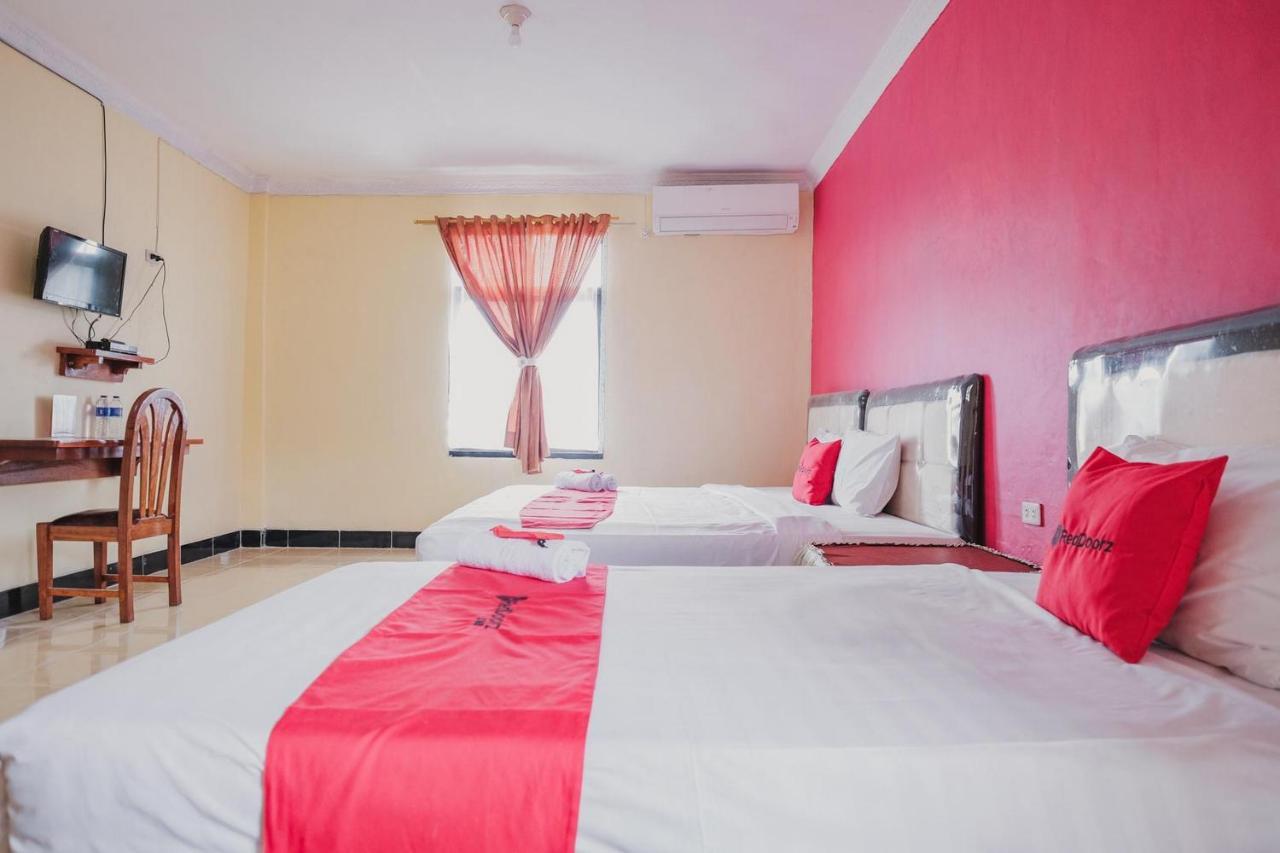 Reddoorz Syariah Near Kebun Raya Liwa Hotel Negarabatin Exterior photo