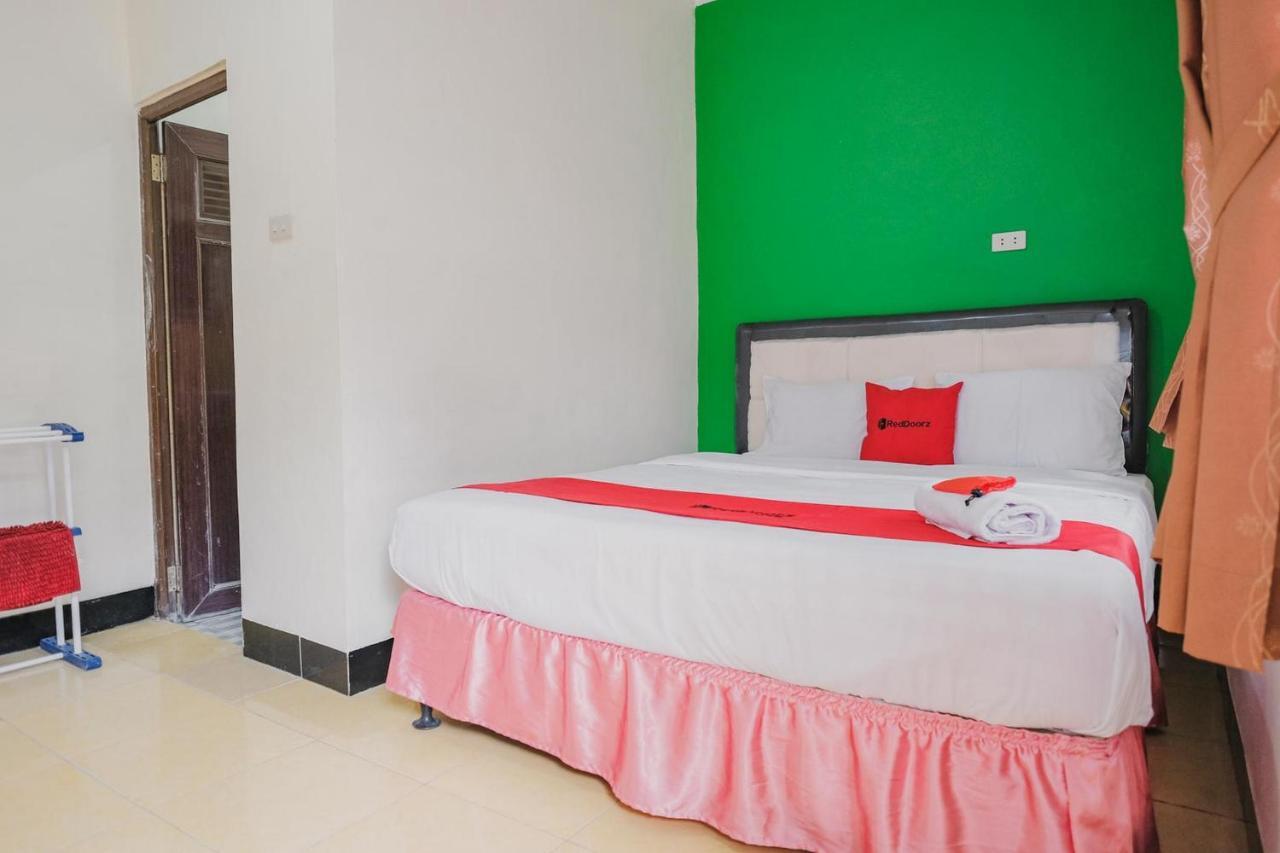 Reddoorz Syariah Near Kebun Raya Liwa Hotel Negarabatin Exterior photo